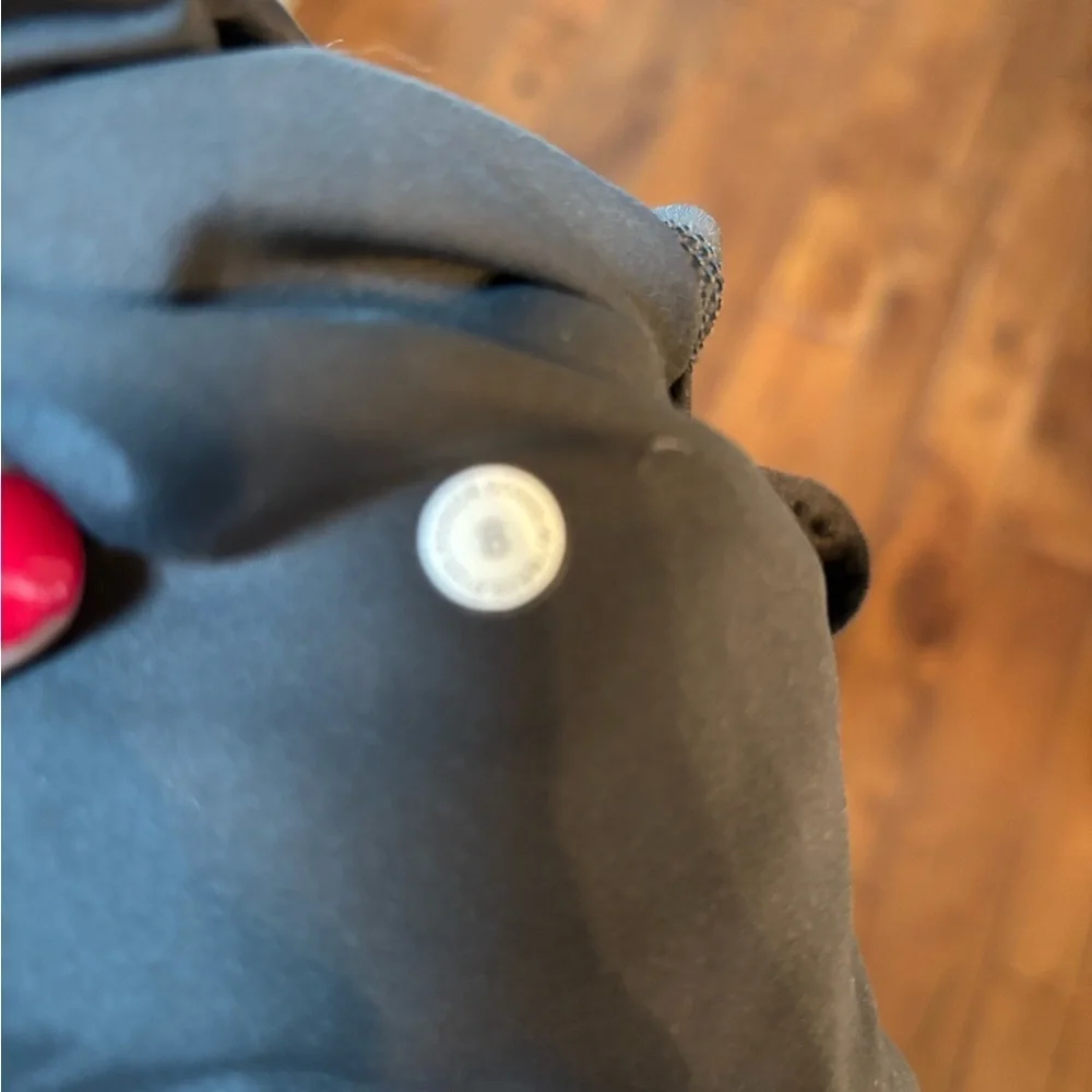 Lululemon sz 8 tie on the side shorts